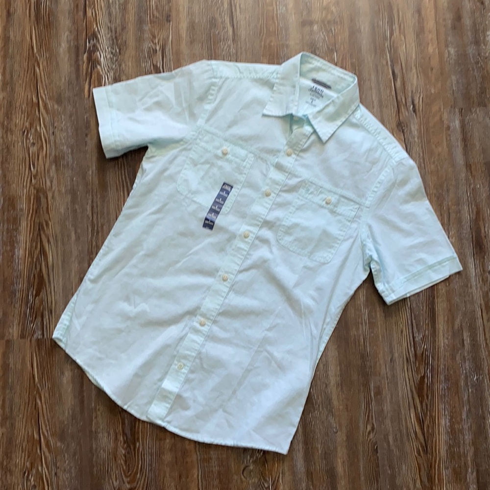 Izod Saltwater Light Blue Slim Fit Lightweight Short Sleeve Collared Button Down - Picture 1 of 3